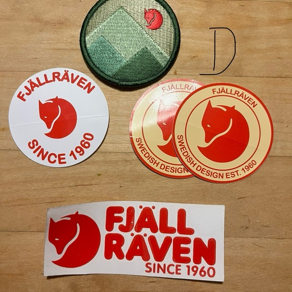 FJALLRAVEN Patch & Sticker Pack - Picture 4 of 4